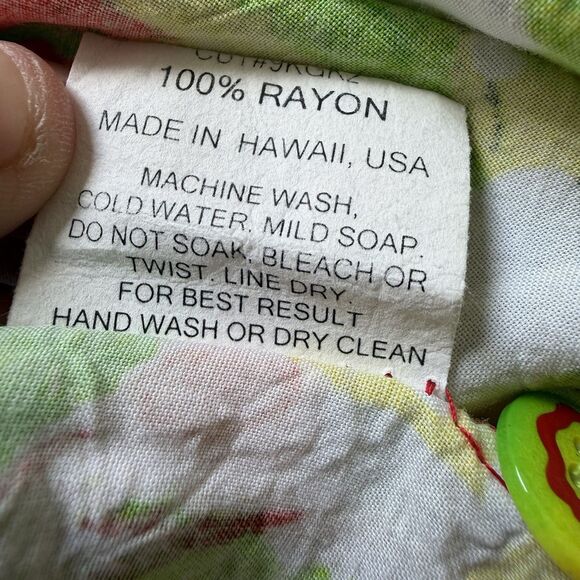 Jams World "Daisy Patch Red" Blouse MEDIUM Hawaiian Floral Aloha Button Up - Picture 10 of 10